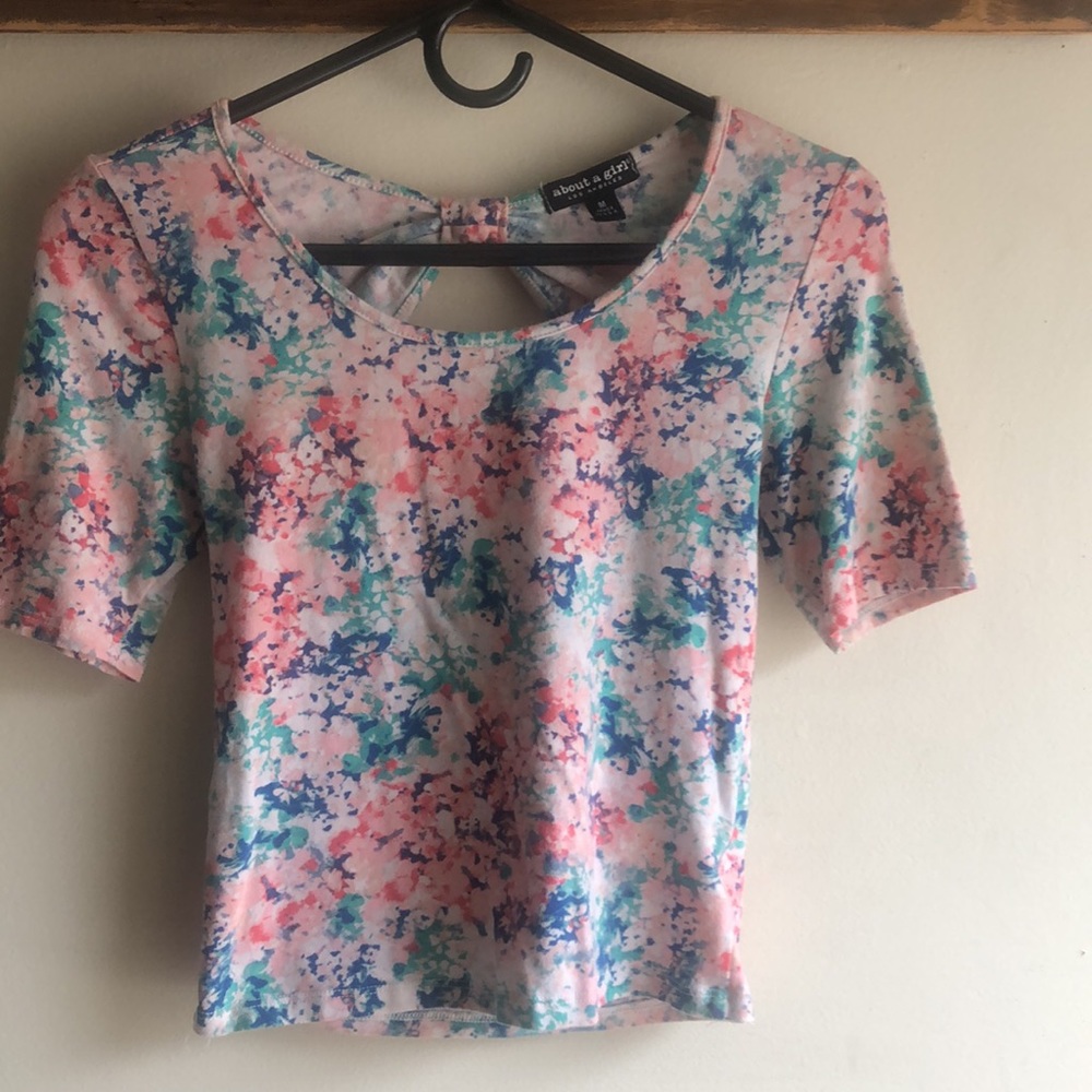 Floral cut out back crop top
